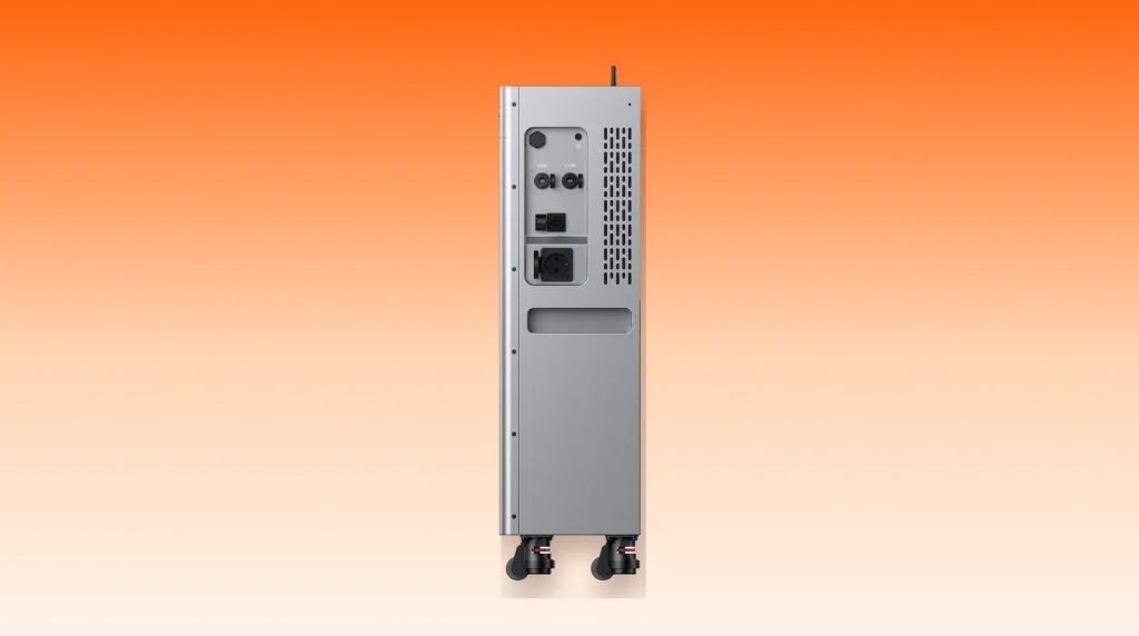 Zijkant van de Zendure SolarFlow 3000 Mix AC+ met LAN-, COM- en noodstroomaansluiting